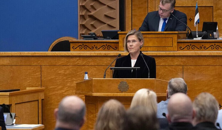 Ulle Madise merr detyrën si presidente e Estonisë