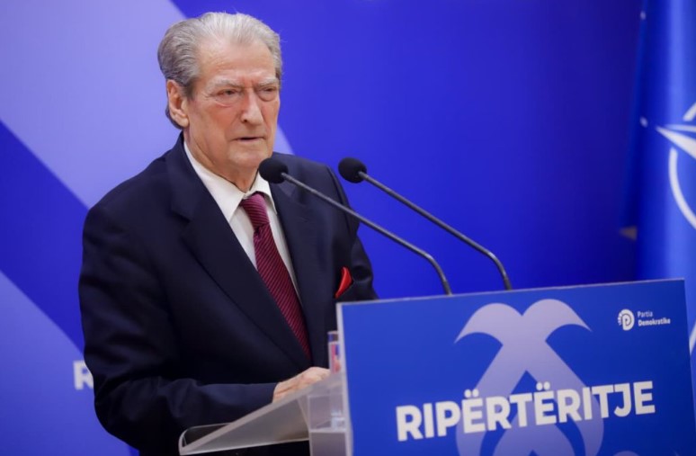 Berisha thirrje qytetarëve dhe partive politike t i bashkohen protestës studentore