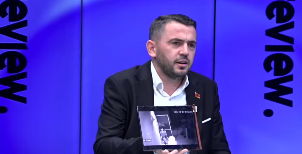  Kamerat mund të jenë të hapura për këdo   eksperti i IT së demonstron live rrezikun