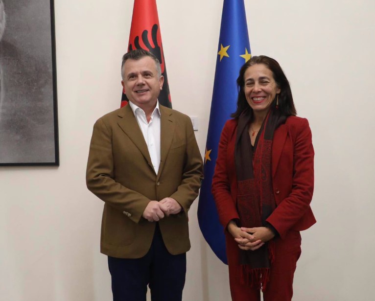 Balla pas takimit me ambasadoren Sofia Moreira de Sousa  Bisedë e frytshme mbi agjendën e anëtarësimit në BE