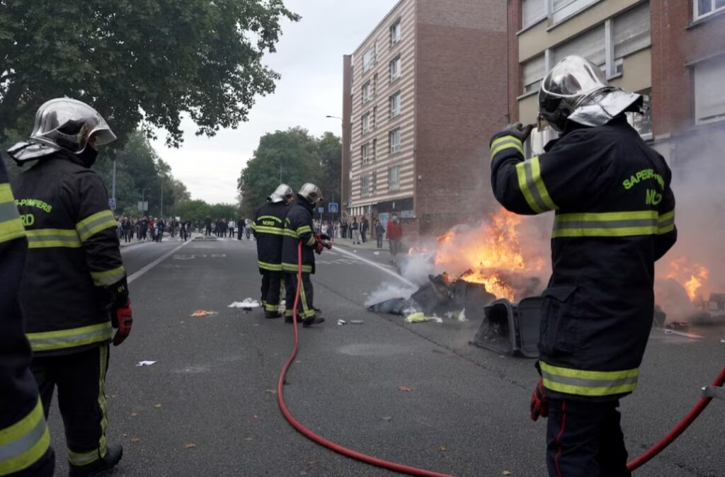 Përshkallëzohen protestat e studentëve në Francë  mbyllen rreth 400 shkolla