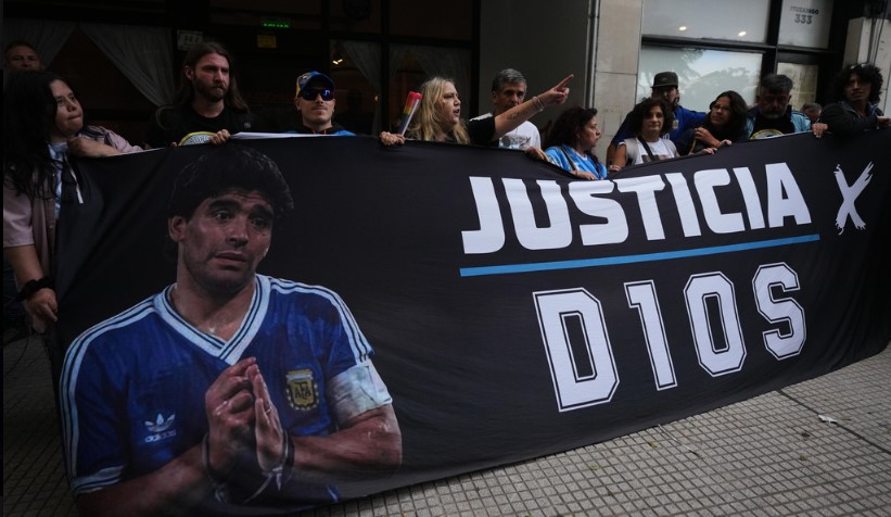 Gjyqi për vdekjen e Maradonës  prokurorët kërkojnë deri në 12 vjet burg për ekipin mjekësor