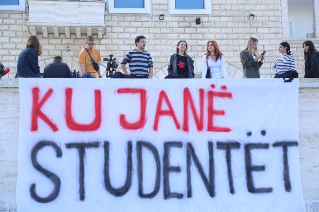 Pse po dështon skema e kredisë studentore në Shqipëri 