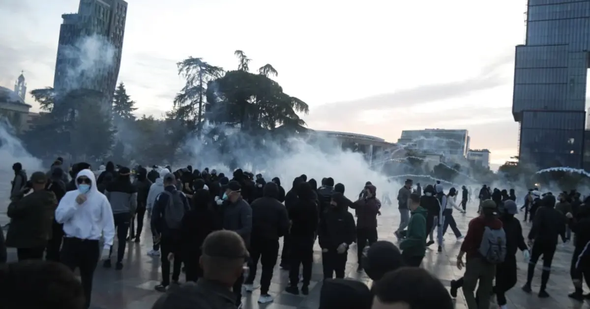 shpallur në kërkim