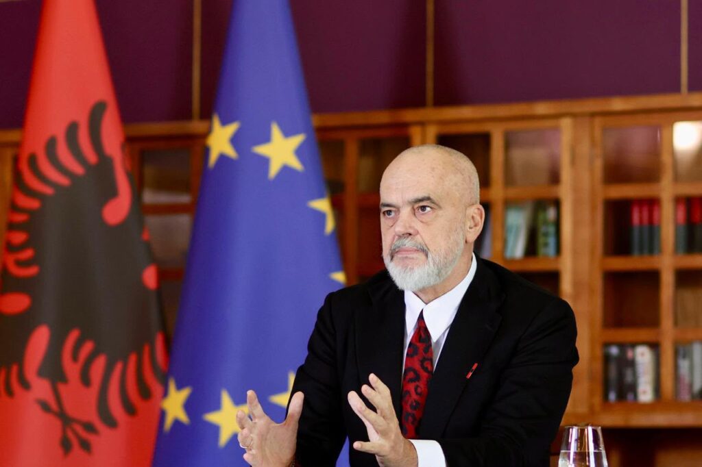 Protesta në ditën e 19 të  Rama përsërit ftesën për dialog