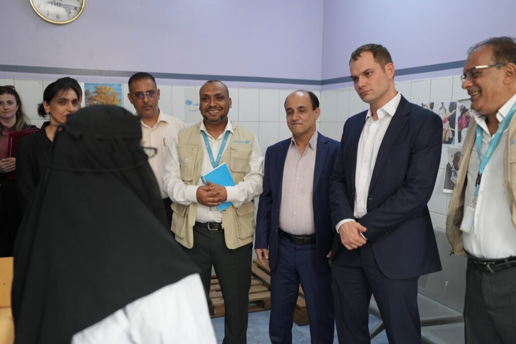 Qeveria e Jemenit paralajmëron katastrofë shëndetësore në Taiz  Huthi t po bllokojnë furnizimet mjekësore