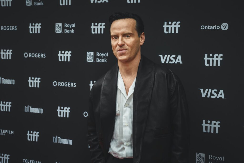  Elsinore  shkëlqen në natën e hapjes së Festivalit të Filmit të Londrës  The Times e shpall Andrew Scott favoritin e madh për Oscar