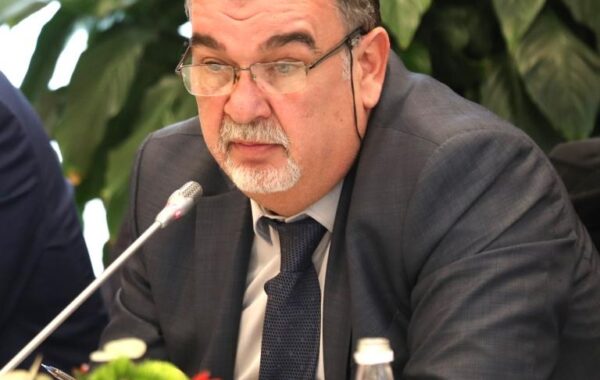 statusin “Dëshmor i Atdheut”,