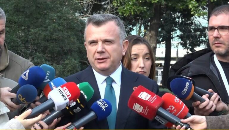 Mbledhja e grupit të PS  Balla  Të hapur për dialog  studentët të zgjedhin përfaqësuesit e tyre  Vijojmë punë e Kuvendit menjëherë