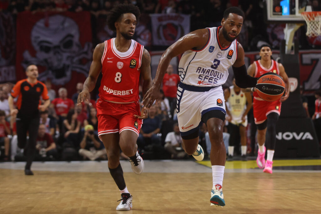 Euroliga  Olympiacos  fitore bindëse ndaj Anadolu Efes