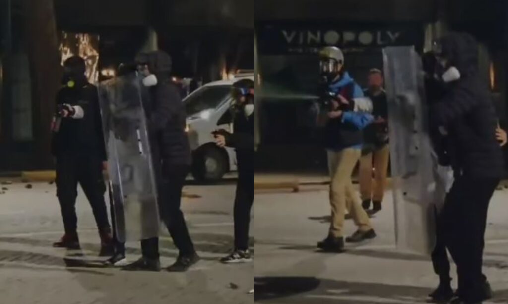 VIDEO   Përplasjet te Kryeministria  Protestuesit i marrin policit mburojën dhe spërkatësin me piper