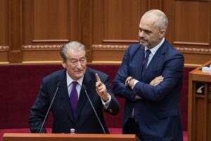 Rama autokrat dhe Saliu demokrat?