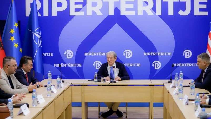 Reforma Territoriale votohet të enjten  Blushi i kërkon protestë kombëtare para Parlamentit më 8 tetor  Kreu i PD  Jam plot