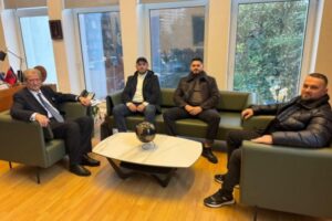 Berisha përpiqet të përgënjeshtrojë listën