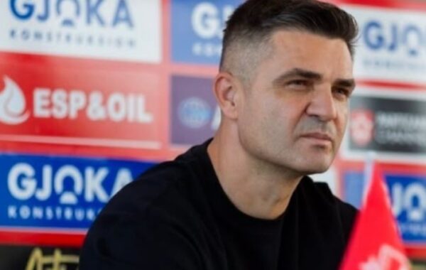 në derbi