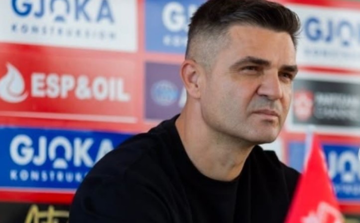 në derbi