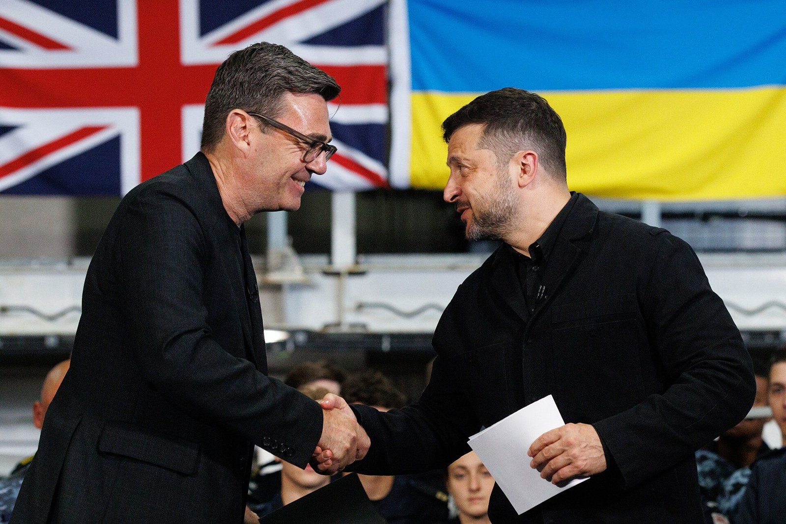 Kryeministri Andy Burnham me presidentin Volodymyr Zelensky