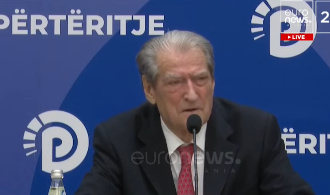 Berisha  Studentët janë treguar si luanë  ndaj tyre është regjistruar dhuna më e egër shtetërore