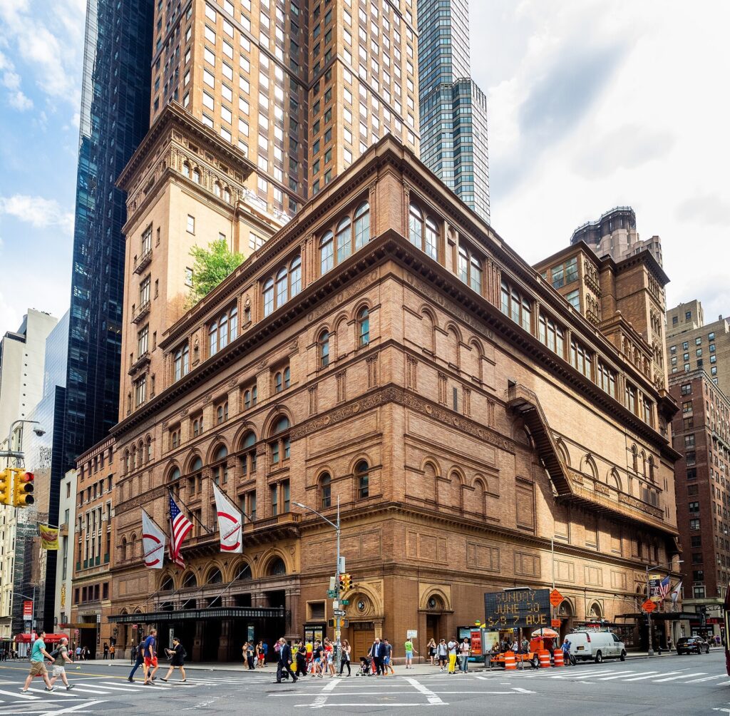 «Falsettos» kthehet pas 10 vjetësh  kasti origjinal ribashkohet sonte në Carnegie Hall  biletat u shitën për më pak se dy orë