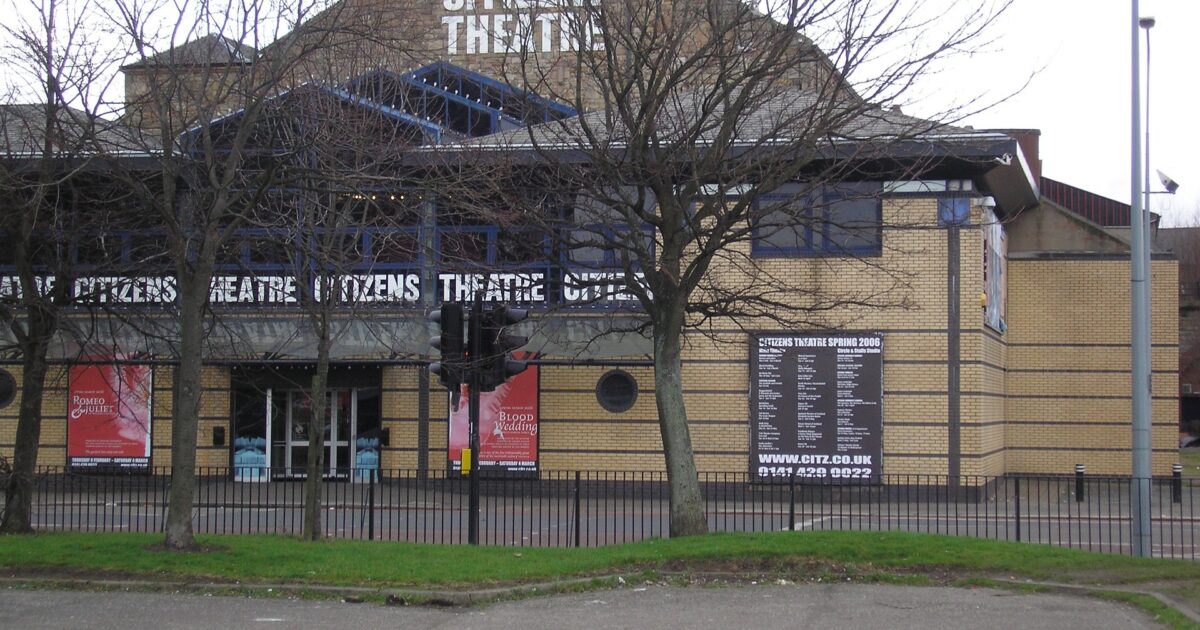 Fasada e Citizens Theatre në Gllasgou (foto: Chris Haikney, CC BY 2.5, Wikimedia Commons)