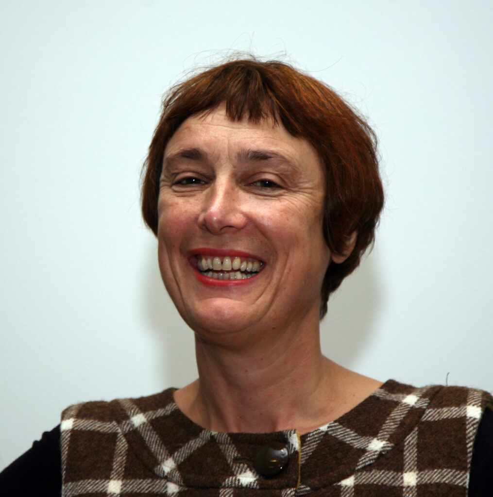 Rihapet City Gallery e Wellington it pas dy vitesh mbyllje  ekspozita e Cornelia Parker it hap dyert sot