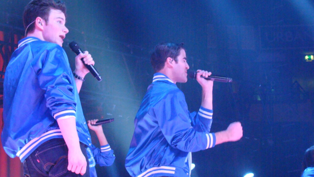 Ribashkim «Glee» në Royal Albert Hall  Chris Colfer befason publikun në koncertin e Darren Criss në Londër