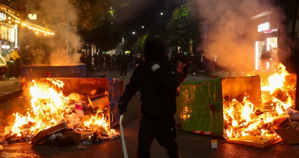 Qeveria miraton Regjistrin e Posaçëm për personat e përfshirë në akte të dhunshme gjatë protestave  Ndalim i daljes jash