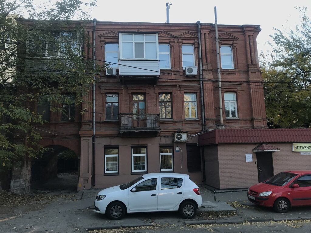 Sulmet ajrore ruse vrasin dy persona në rajonin e Dnipropetrovskut  thotë guvernatori Hanzha