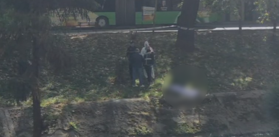 Trupi i pajetë në Lanë  policia jep informacion zyrtar  Dyshohet se u hodh në ujë në gjendje të dehur