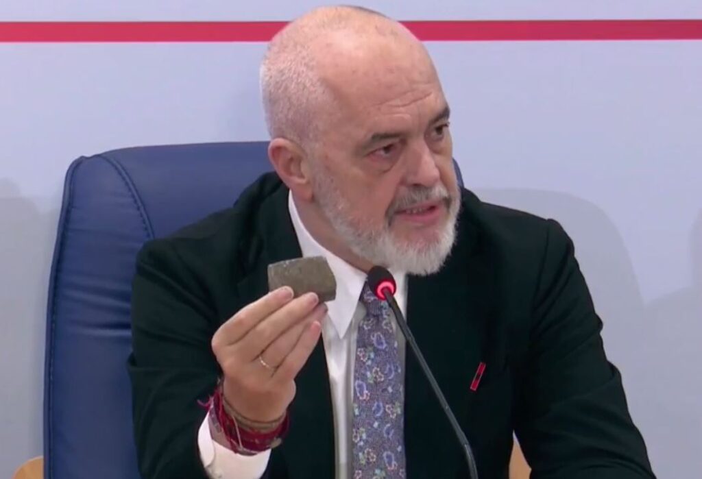 VIDEO  Rama me drejtuesit e gjimnazeve  Protestat po shfrytëzohen për destabilitet dhe për të frenuar negociatat