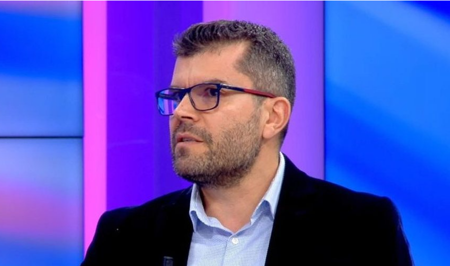  Protesta s ka lidhje me opozitën   Hasimja  Janë në pozicion jashtë loje  opozitën po e bëjnë njerëzit në shesh 