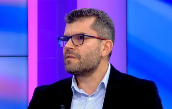 Dialogut Politik