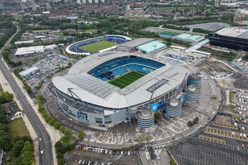 AEK u shkatërrohet në Etihad  Manchester City fiton 5 1  Foden shënon tripletë