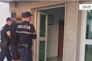 në Fier dhe