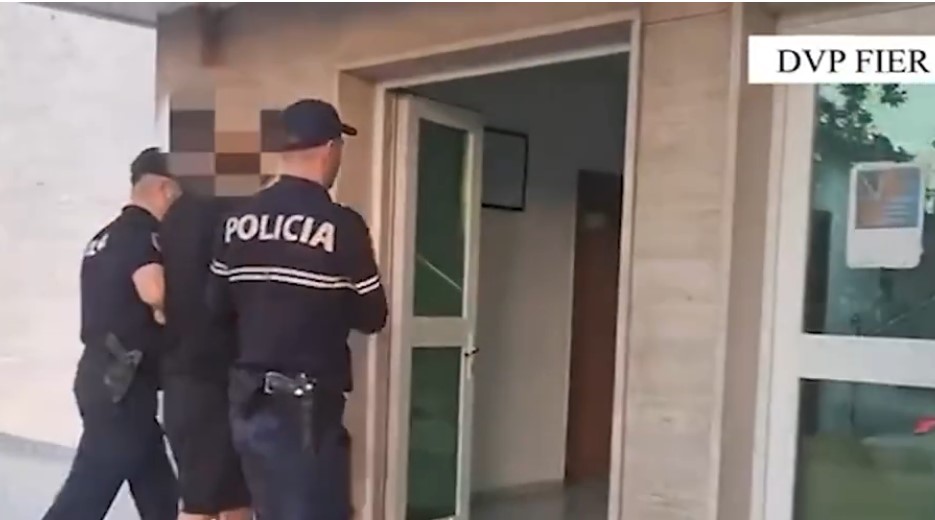 në Fier dhe