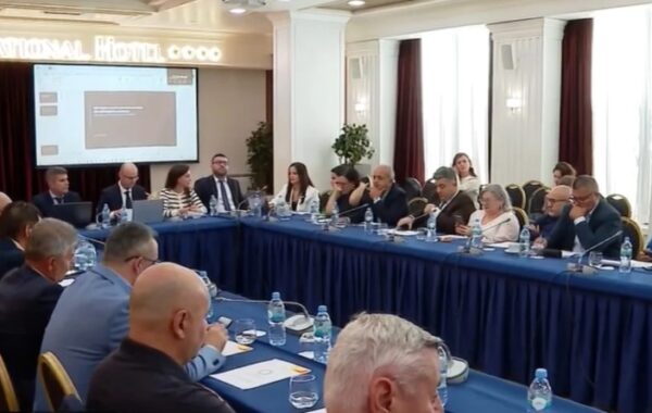 përbashkët në çdo bashki