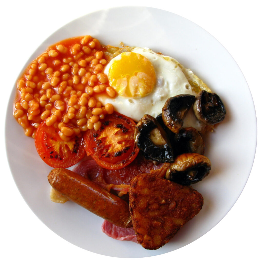 Full English breakfast — mëngjesi klasik britanik me vezë  proshutë dhe fasule