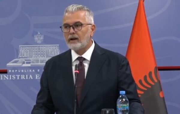 Dhuna nuk është asnjëherë zgjidhje