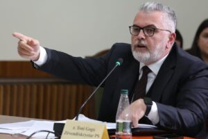 në paraburgim janë pa