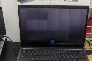 Laptop Googlebook me çip Intel