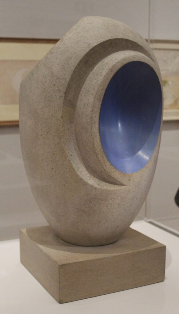 Rekord për Barbara Hepworth  «Sculpture with Colour  Eos » shitet për 6 19 milionë sterlina në Christie s