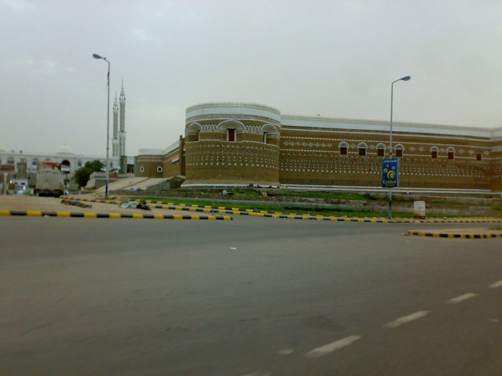 Sulme ajrore raportohen në Hodeidah dhe Amran të Jemenit  dy goditje në ishullin Kamaran