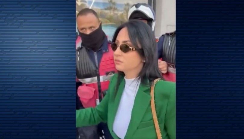 Ish kandidates për deputete iu gjet çanta e mbushur ne mjete piroteknike në protestë  PD  distancohet  dhe e quan Ilirja