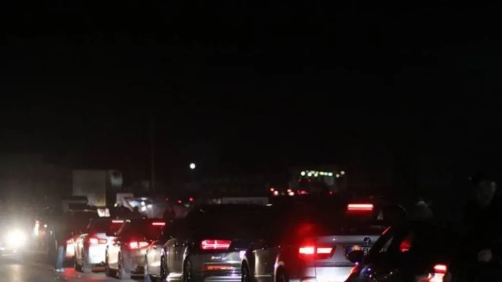 Pritje deri në tri orë në Jarinë dhe dy orë në Merdarë  krijohen kolona të gjata në kufi