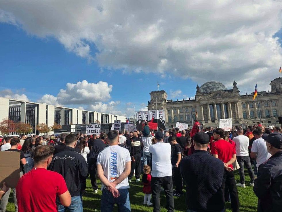 Protestë  Jo në emrin tim  edhe në Berlin  në kundërshtim të dënimit të drejtuesve të UÇK së