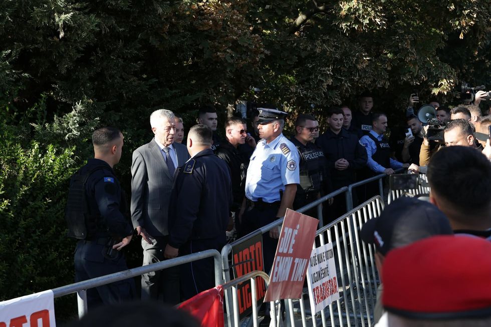 Haziri thërret qytetarët në protestë pranë Kuvendit   O sot  o kurrë  
