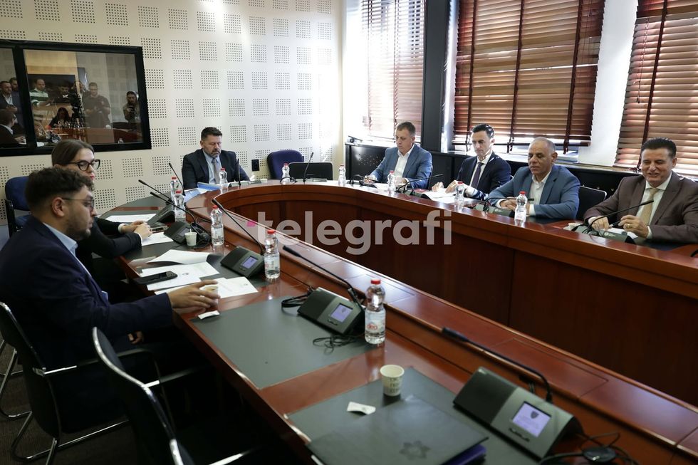 Mblidhet Komisioni për mbikëqyrjen e AKI së  pritet të shqyrtohet ky projektligj