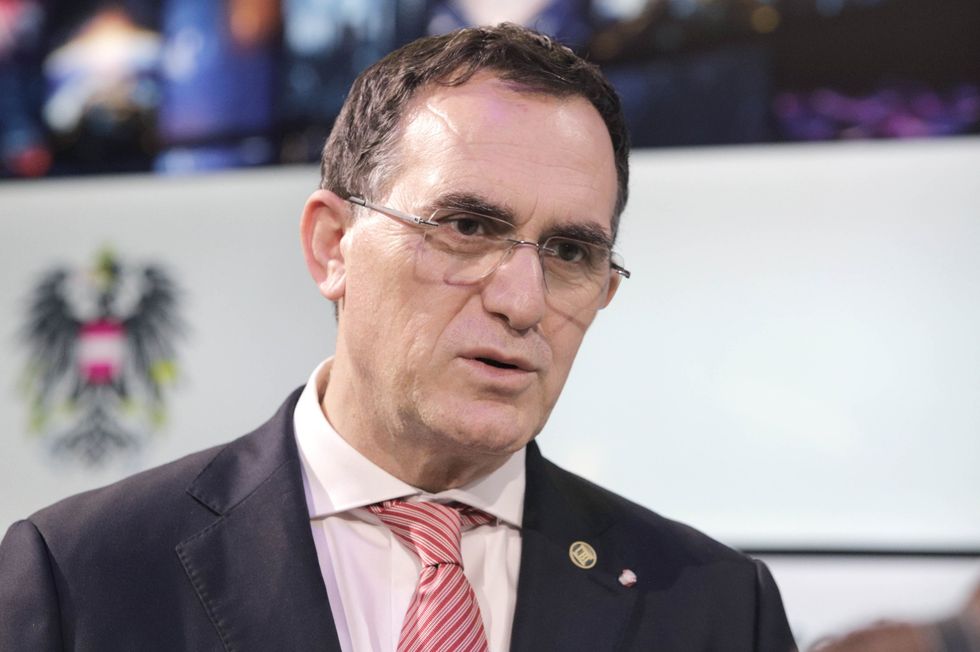 UBT shënon 25 vjetorin me tri ngjarje të mëdha ndërkombëtare  Hajrizi  Kosova po bëhet qendër e shkencës dhe inovacionit