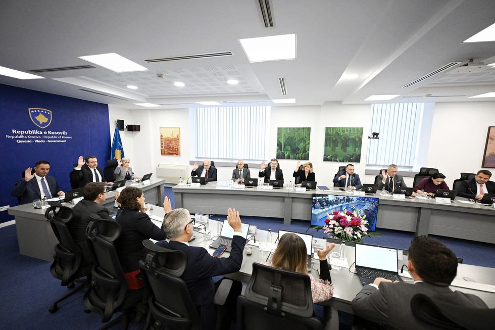 Qeveria vendos për shpronësimin e pronave për tri projekte rrugore në Prizren  Klinë dhe Lipjan