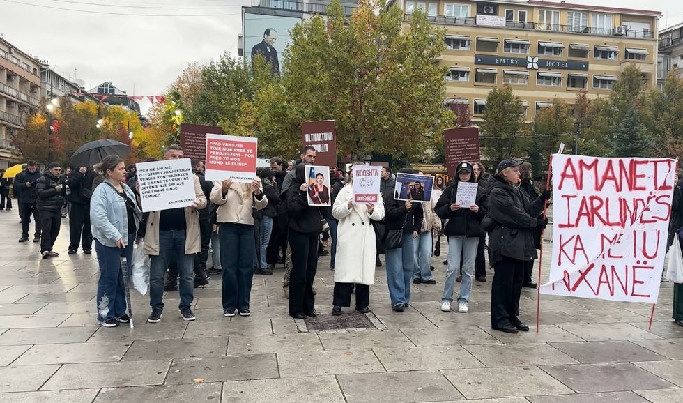  Shteti do të japë llogari   vazhdojnë protestat edhe sot për Arlindën dhe gratë e vrara